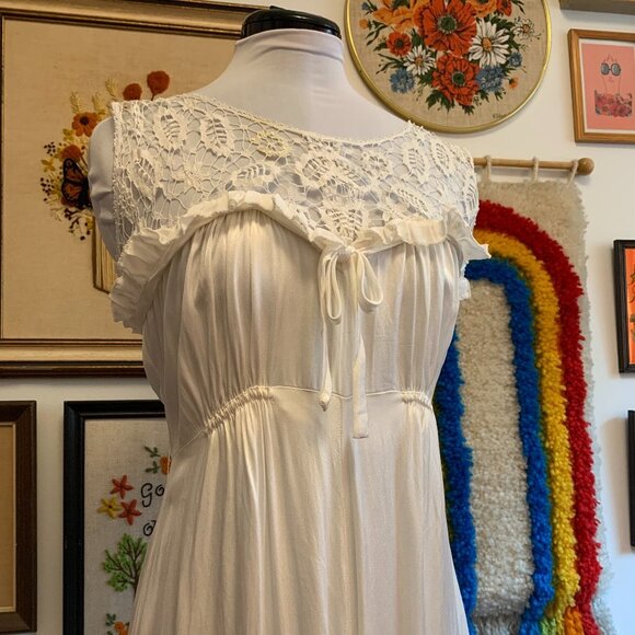 Vintage Dresses & Skirts - S/M| 1930s Pearly White Liquid Satin and Lace Antique Slip Dress